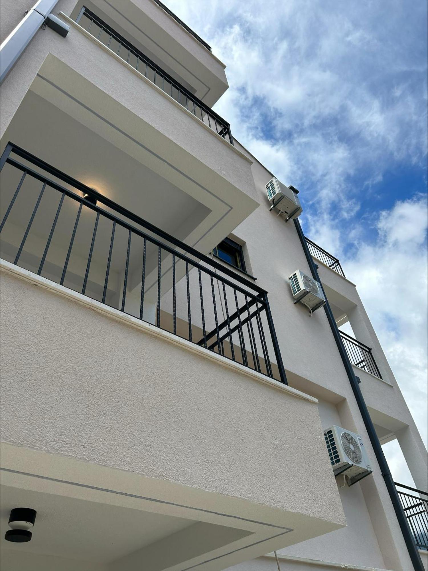 Merlin Prestige Apartments Будва Экстерьер фото