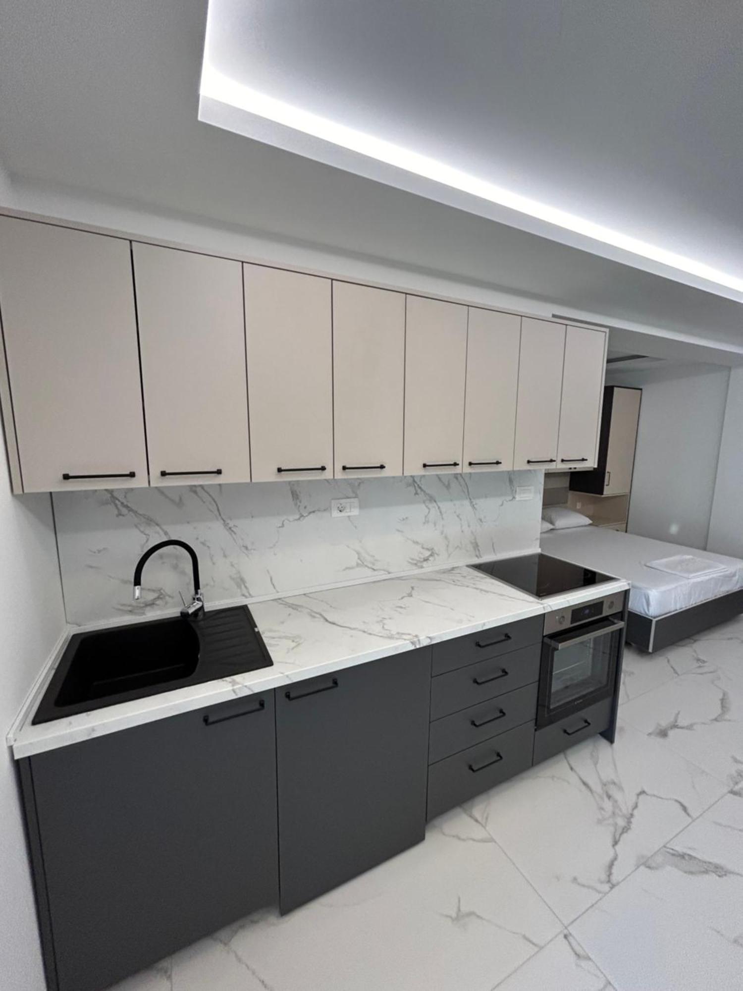 Merlin Prestige Apartments Будва Экстерьер фото