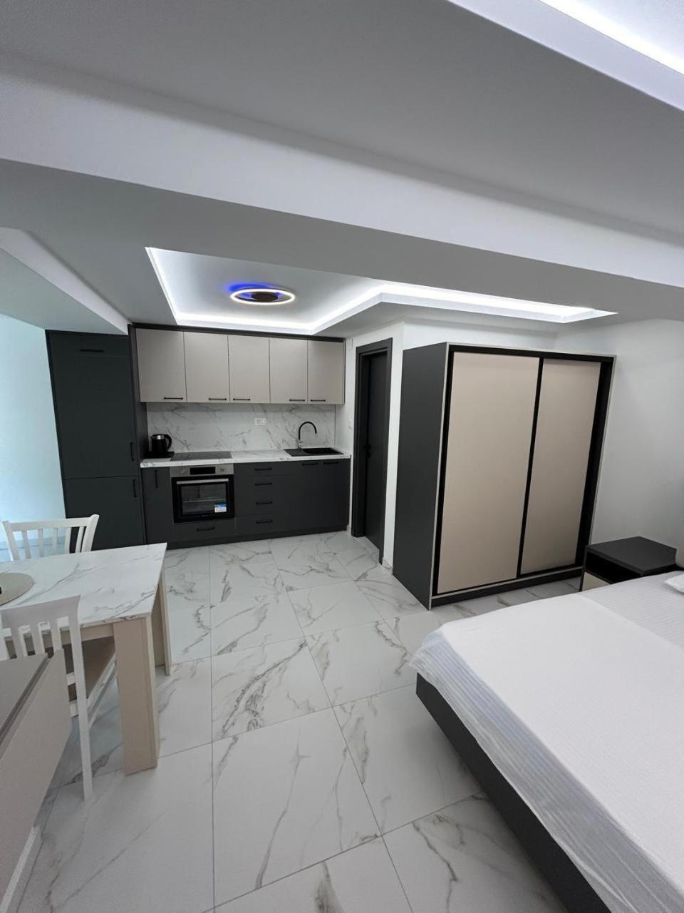 Merlin Prestige Apartments Будва Экстерьер фото